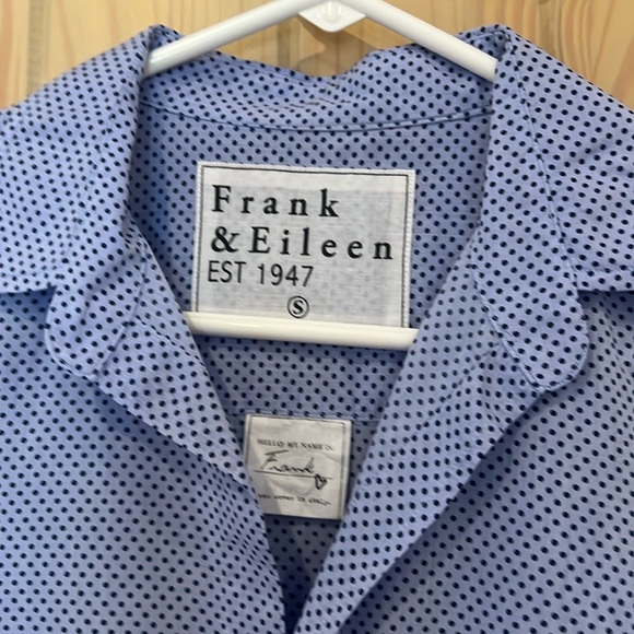 LIKE NEW Frank & Eileen "Frank” Blue Polka Dot Button Up Shirt EUC - Picture 2 of 5